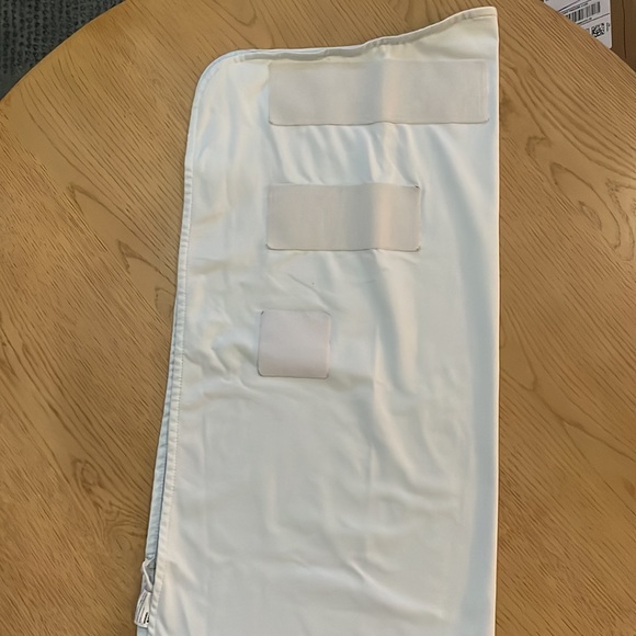 The Ollie World Swaddle - Picture 5 of 5